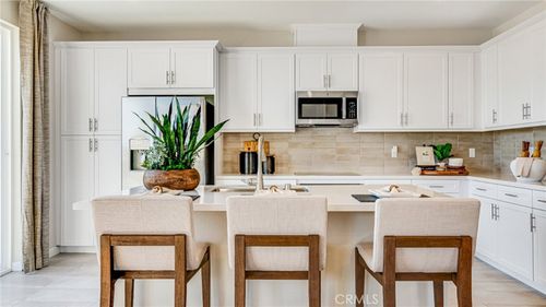 2811 E Amberley Privado, Ontario, CA, 91762-7447 | Card Image