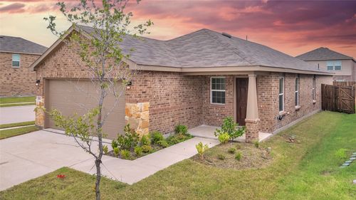 1823 Ballinger Dr, Forney, TX, 75126-3671 | Card Image