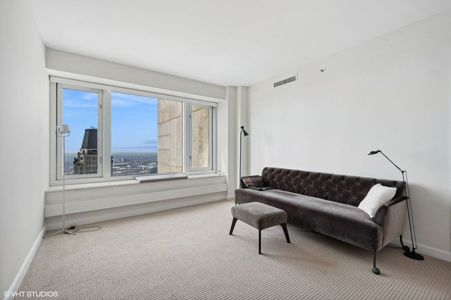 APT-5305 - 132 E Delaware Pl, Condo with 2 bedrooms, 2 bathrooms and 2 parking in Chicago IL | Image 15