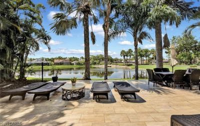 518 Cormorant Cove, House other with 3 bedrooms, 2 bathrooms and null parking in Naples FL | Image 2