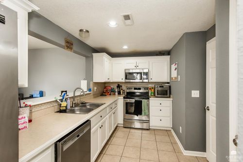 2016 Quail Run, Junction City, KS, 66441-1946 | Card Image