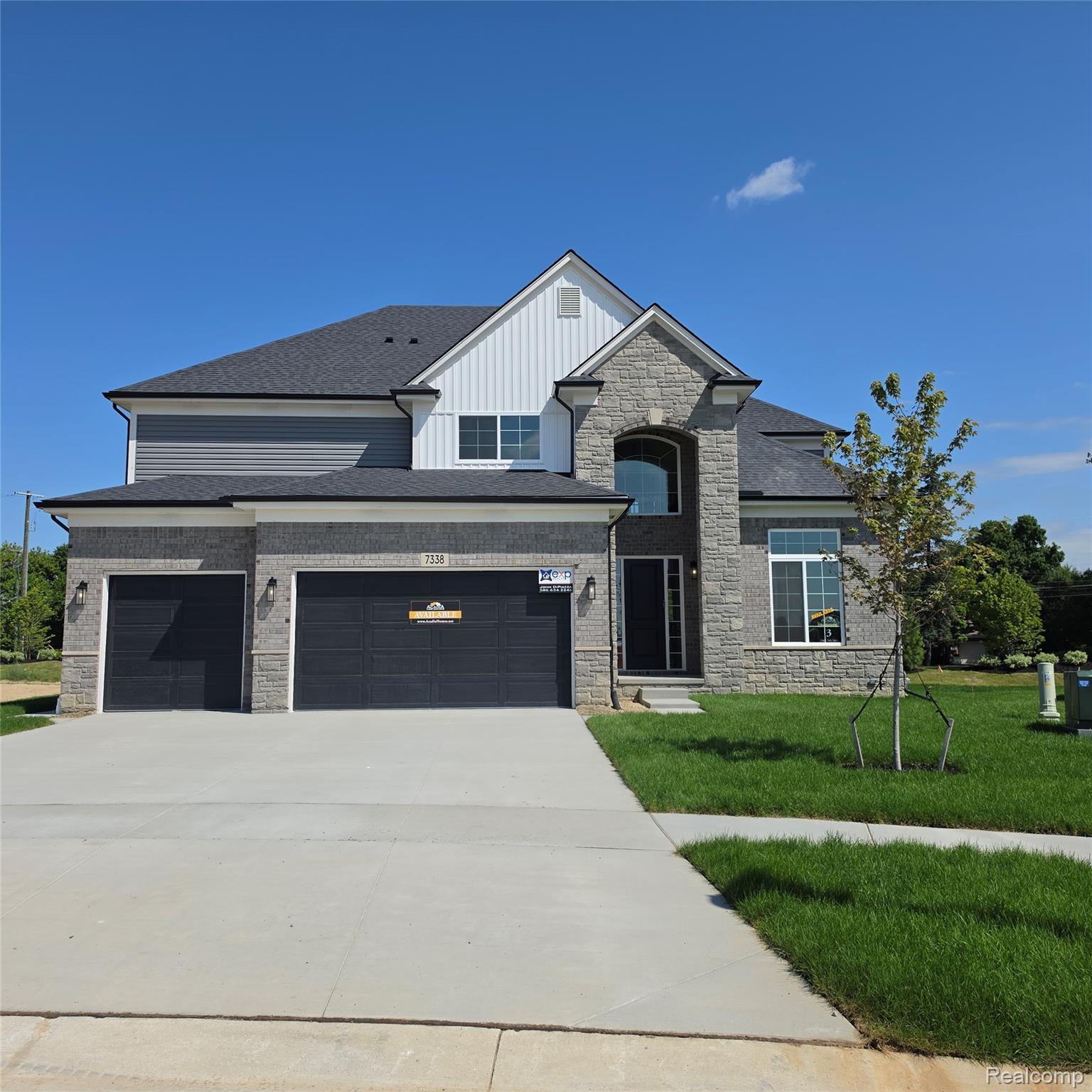 Residential in Shelby Charter Township 3