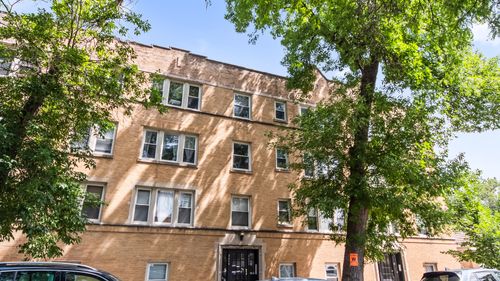 304-3652 W Belle Plaine Ave, Chicago, IL, 60618-2139 | Card Image