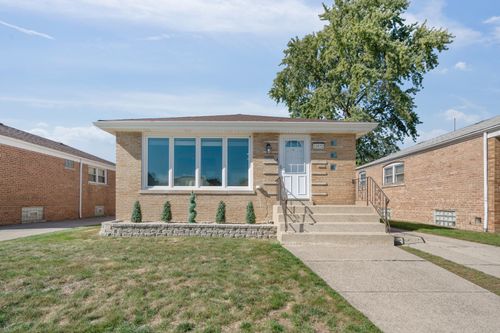 12832 S Manistee Ave, Chicago, IL, 60633-1767 | Card Image