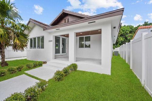 3389 Nw 14th Ave, Miami, FL, 33142-6115 | Card Image