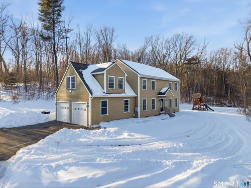 330 New London Rd, Colchester, CT, 06415-1824 | Card Image