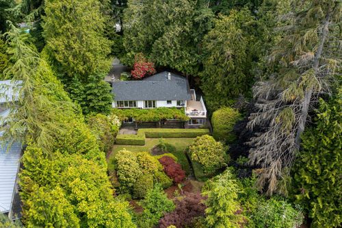 2912 Rosebery Ave, West Vancouver, BC, V7V3A6 | Card Image