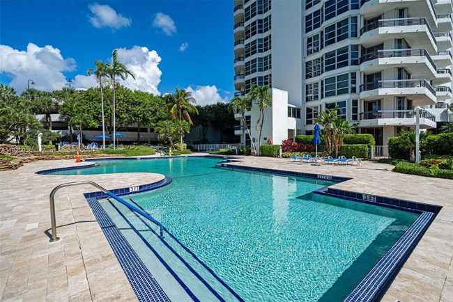APT-1702 - 3500 Mystic Pointe Dr, Condo with 2 bedrooms, 2 bathrooms and null parking in Aventura FL | Image 15