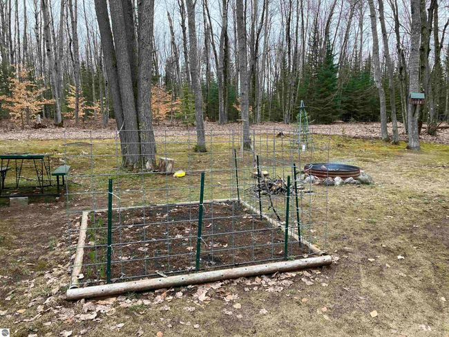 1295 Wa Ba Tesse Dr Ne, House other with 2 bedrooms, 1 bathrooms and null parking in Kalkaska MI | Image 20