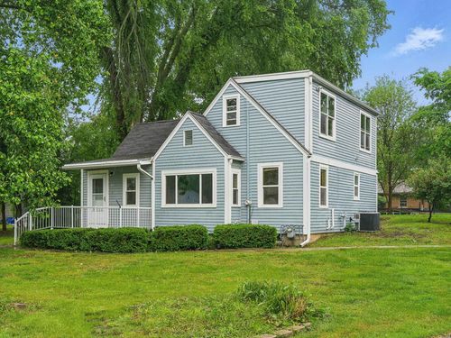 318 David Ct, Island Lake, IL, 60042-9634 | Card Image