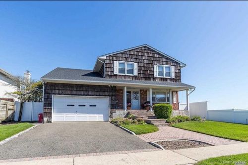 215 Scott Dr, Atlantic Beach, NY, 11509-1633 | Card Image