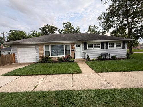 321 N Fairview Ave, Mount Prospect, IL, 60056-2325 | Card Image