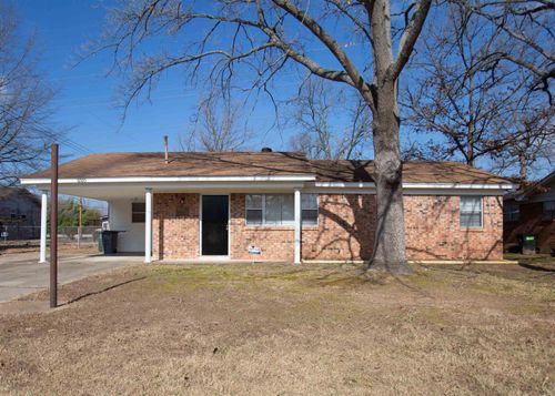6505 Farmstead Rd, North Little Rock, AR, 72117-5203 | Card Image