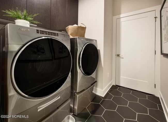 This is a photo of a model, for demo purposes only. This is not the actual home | Image 6