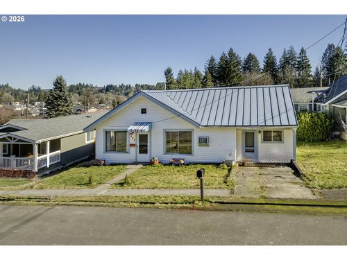 442 1st Ave, Vernonia, OR, 97064-1113 | Card Image