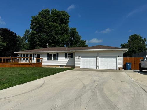 301 E Washington Ave, Arlington, IL, 61312-9235 | Card Image