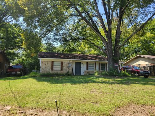 106 Allen St, Arp, TX, 75750-4613 | Card Image