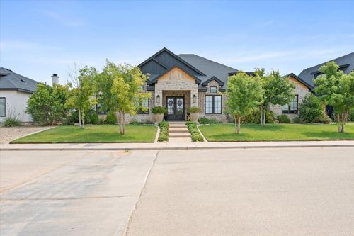 611 N 12th St, Wolfforth, TX, 79382-3397 | Card Image