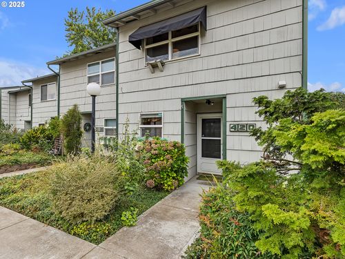 420 Ne 103rd St, Vancouver, WA, 98685-5317 | Card Image