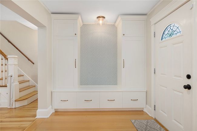 204 8 Th St, House other with 3 bedrooms, 2 bathrooms and 3 parking in Providence RI | Image 5