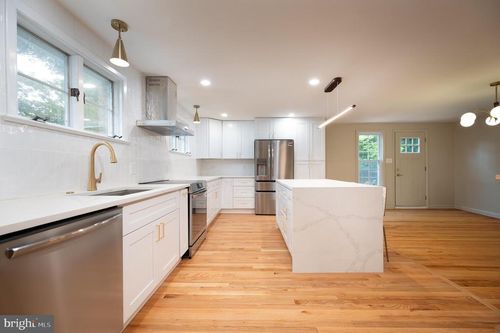 270 Jug Hollow Rd, PHOENIXVILLE, PA, 19460-2735 | Card Image