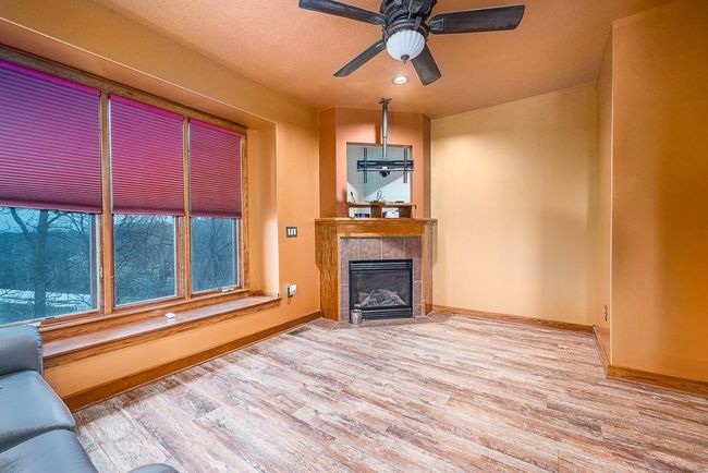 1605 Washington St, House other with 6 bedrooms, 5 bathrooms and null parking in Tonganoxie KS | Image 17