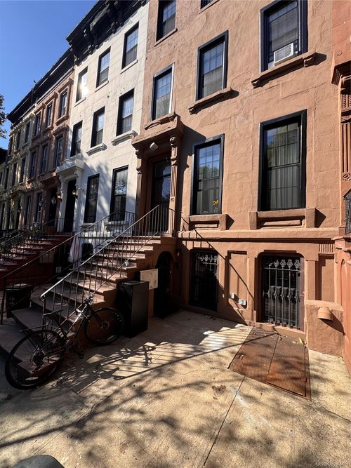 887 Lafayette Ave, Brooklyn, NY, 11221-2152 | Card Image