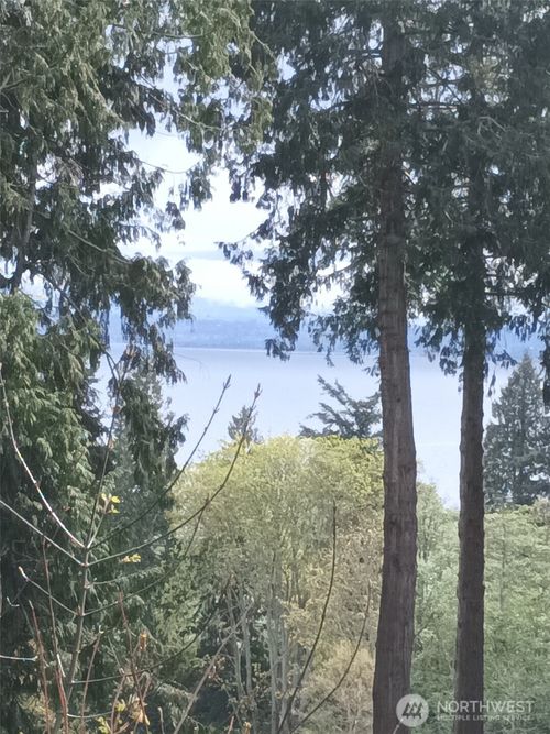 16 M Olympic Dr, Everett, WA, 98201 | Card Image