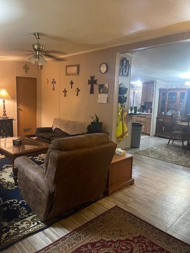 320 Oak Tree Dr, House other with 3 bedrooms, 2 bathrooms and null parking in Pointblank TX | Image 8