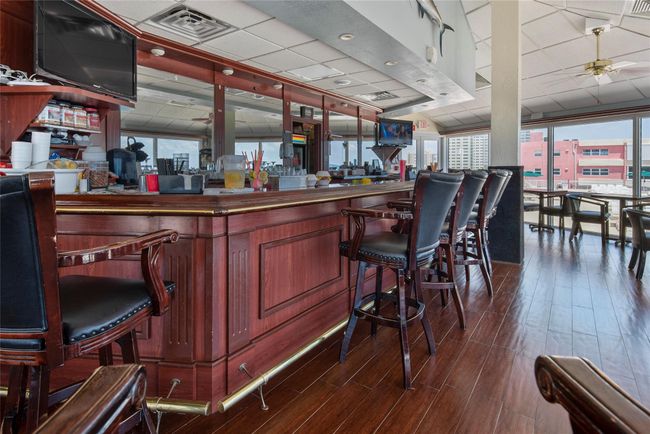 Bar | Image 21
