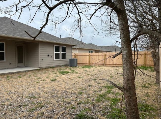 1313 Camden Ln, House other with 4 bedrooms, 3 bathrooms and 4 parking in Lockhart TX | Image 31