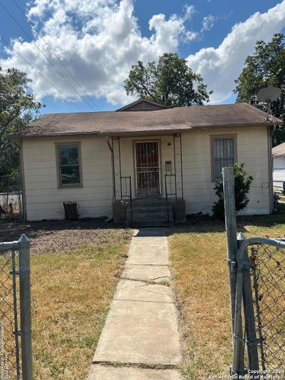 398 Fairview Ave, House other with 3 bedrooms, 2 bathrooms and null parking in San Antonio TX | Image 1