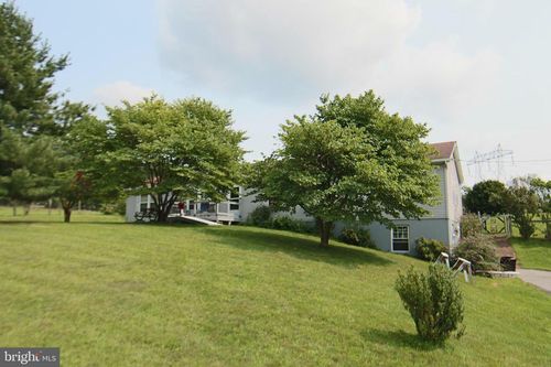 2151 Parkway W, HARRISBURG, PA, 17112-9159 | Card Image