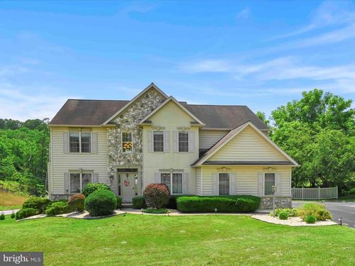 2999 Legacy Ln, YORK, PA, 17402-8817 | Card Image