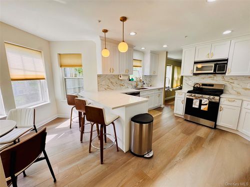 121 Winding Ridge Road 121 Winding Ridge Road, Greenburgh, NY, 10603 | Card Image