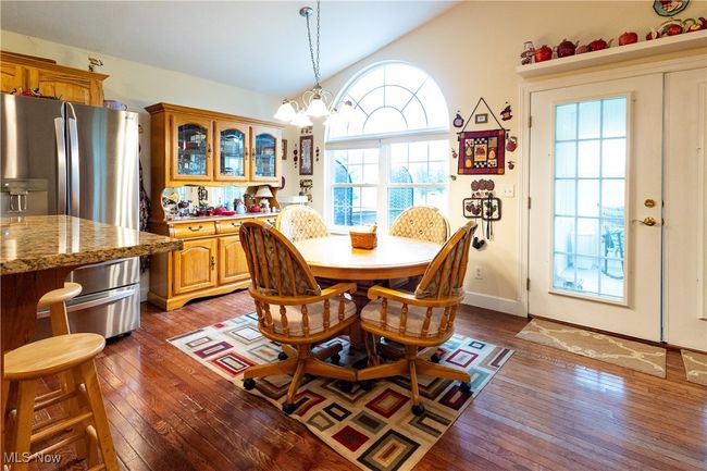42 Turnberry Ln, Condo with 3 bedrooms, 2 bathrooms and null parking in Parkersburg WV | Image 4