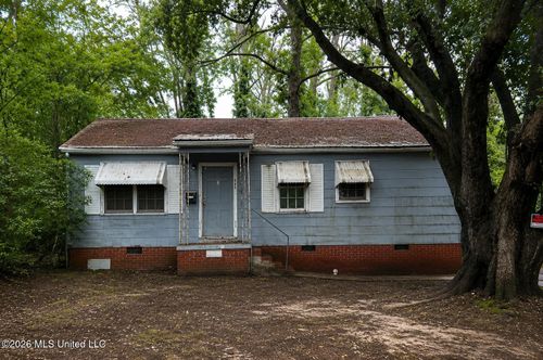 984 Winn St, Jackson, MS, 39204-5239 | Card Image