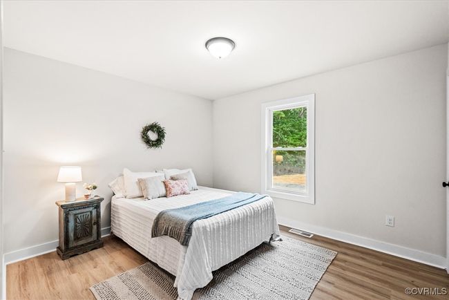 2nd Bedroom with 2 closets | Image 19