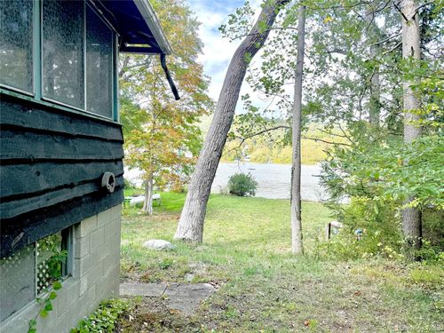 31 S Shore Dr, South Salem, NY, 10590-1034 | Card Image