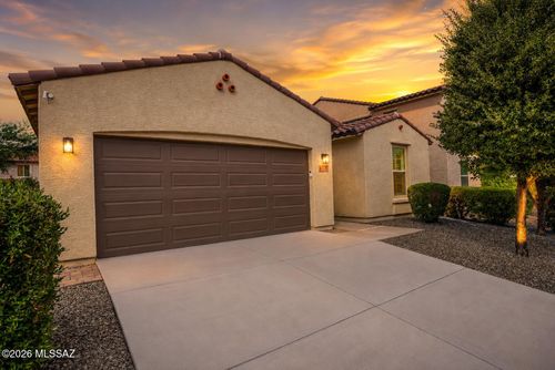 6776 E Via Arroyo Largo, Tucson, AZ, 85756-8355 | Card Image
