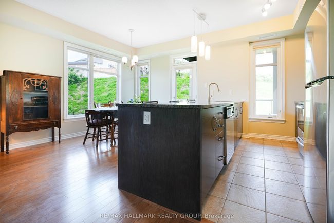 202 - 170 Guelph Pvt, Condo with 2 bedrooms, 2 bathrooms and 1 parking in Kanata ON | Image 11