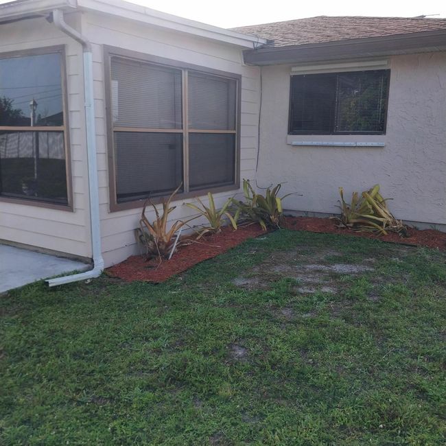 2482 Se Floresta Dr, House other with 2 bedrooms, 1 bathrooms and null parking in Port St. Lucie FL | Image 21