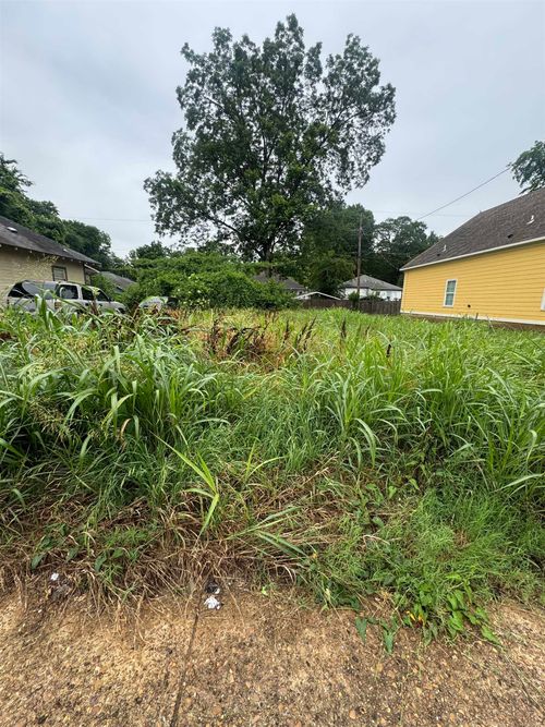 1952 Southern Ave, Memphis, TN, 38114-1753 | Card Image