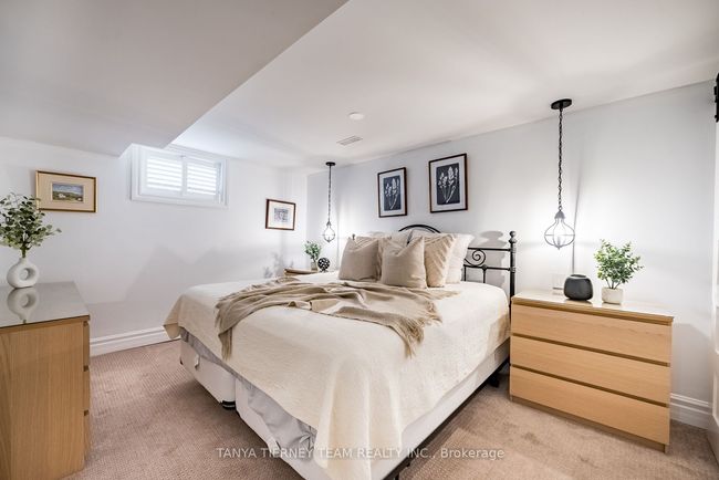 54 Mitchell Ave, House other with 5 bedrooms, 3 bathrooms and 4 parking in Whitby ON | Image 26