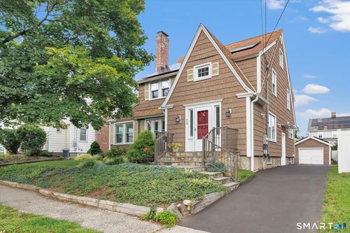 714 Wilcoxson Ave, Stratford, CT, 06614-4266 | Card Image