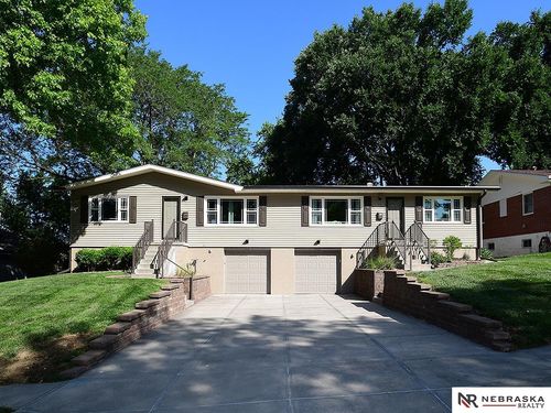3332-3330 S 82nd St, Omaha, NE, 68124-3320 | Card Image