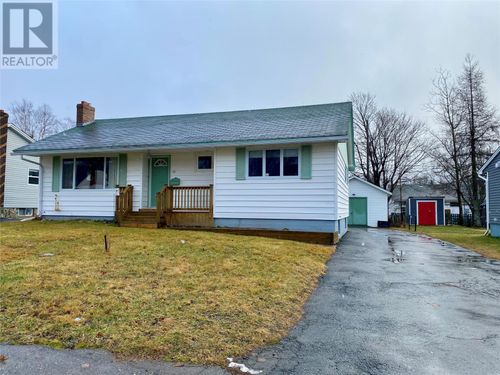 15 Brochen St, Gander, NL, A1V1T3 | Card Image