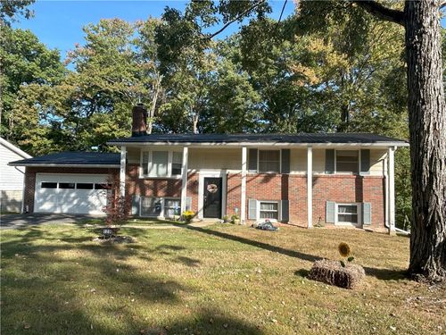 129 Crestmont Dr, Shippenville, PA, 16254-8607 | Card Image