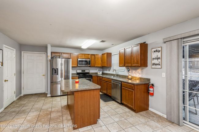 241 3 Rd Ave, House other with 4 bedrooms, 3 bathrooms and null parking in Berkeley NJ | Image 11
