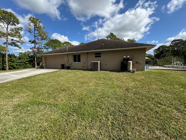 15664 89 Th Pl N, House other with 3 bedrooms, 2 bathrooms and null parking in Loxahatchee FL | Image 13